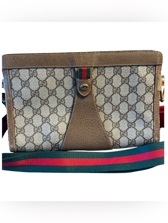Gucci Handbags - Vintage Gucci Accessory Collection GG Supreme Monogram Sherry Line Clutch Bag